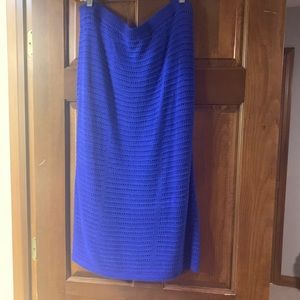 Blue knit skirt